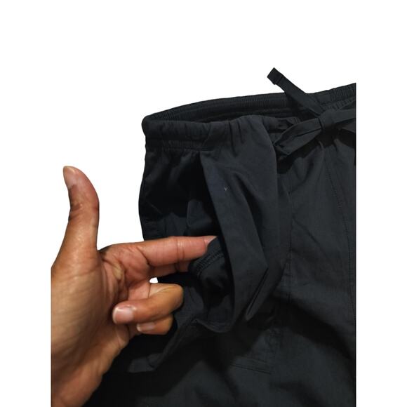 Lululemon cotton-Blend Poplin High-Rise Short 4" black size XS - Picture 7 of 13